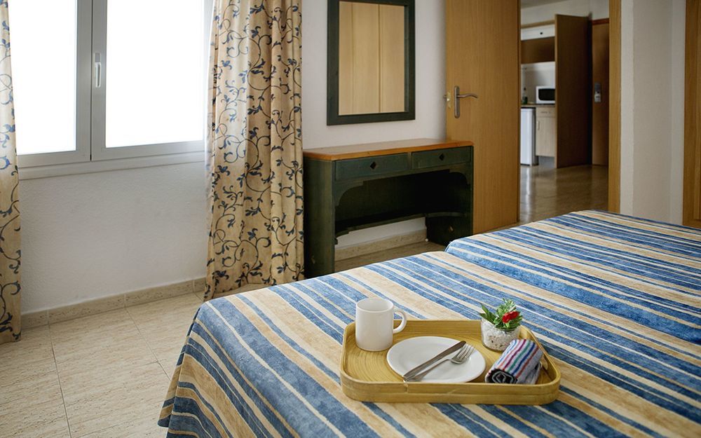 Apartamentos Blue Star (Adults Only) Sant Antoni de Portmany Екстериор снимка