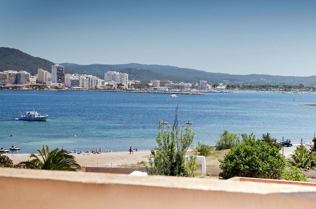 Apartamentos Blue Star (Adults Only) Sant Antoni de Portmany Екстериор снимка