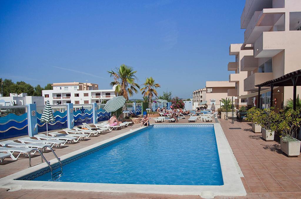 Apartamentos Blue Star (Adults Only) Sant Antoni de Portmany Екстериор снимка