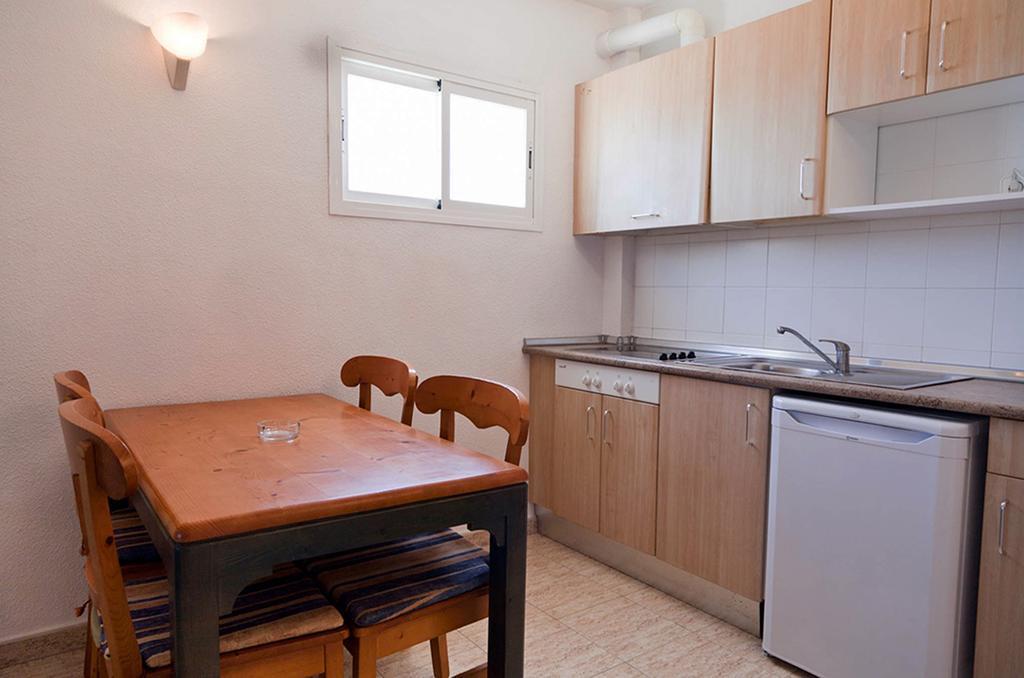 Apartamentos Blue Star (Adults Only) Sant Antoni de Portmany Екстериор снимка