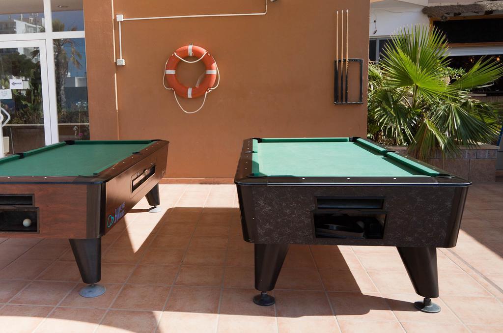 Apartamentos Blue Star (Adults Only) Sant Antoni de Portmany Екстериор снимка