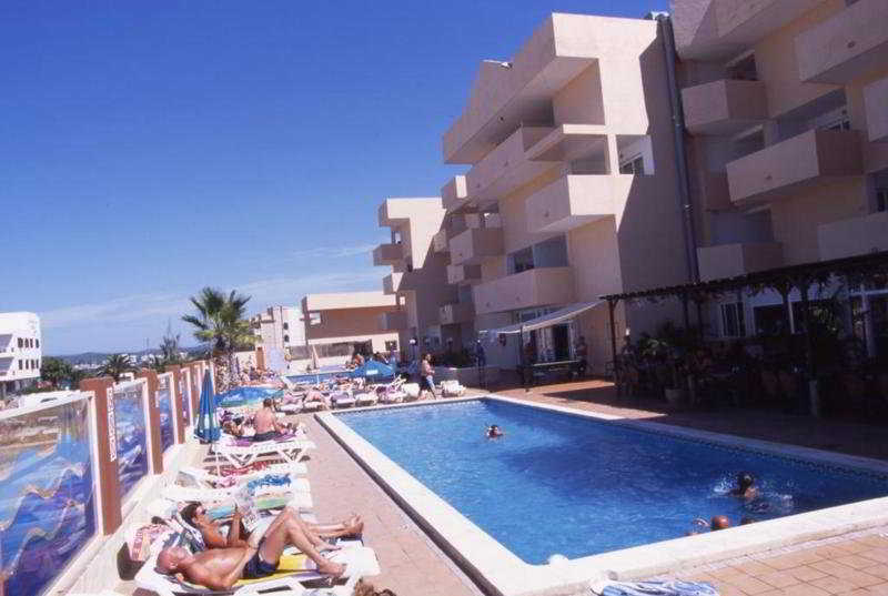 Apartamentos Blue Star (Adults Only) Sant Antoni de Portmany Екстериор снимка