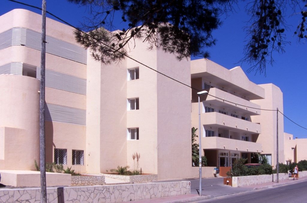 Apartamentos Blue Star (Adults Only) Sant Antoni de Portmany Екстериор снимка