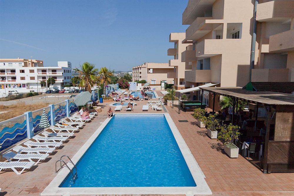 Apartamentos Blue Star (Adults Only) Sant Antoni de Portmany Екстериор снимка